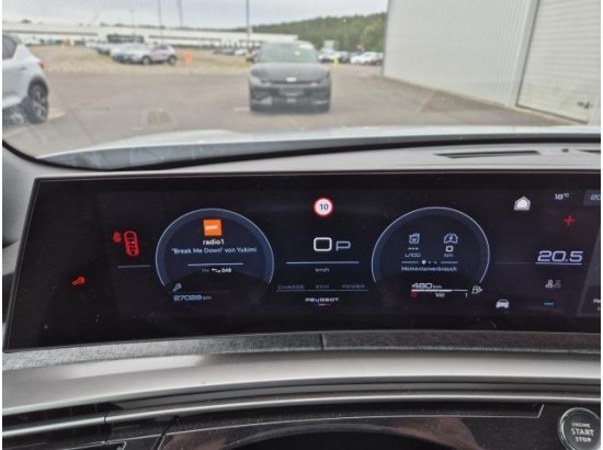 2025 Peugeot 3008 Hybrid 136 Allure