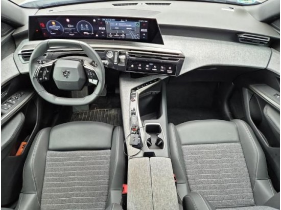 2025 Peugeot 3008 Hybrid 136 Allure