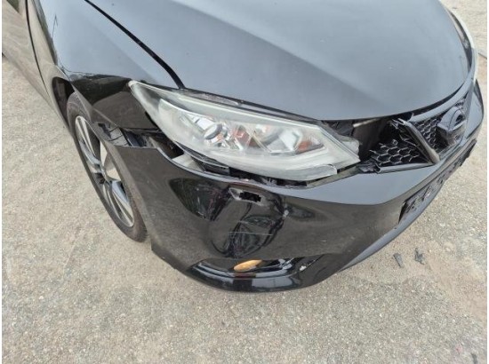 2015 Nissan Pulsar Tekna