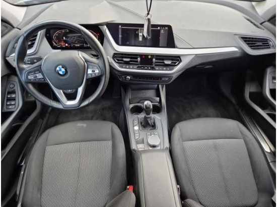 2024 BMW 1er Lim. 118 i Advantage 2024 BMW 1er Lim. 118 i Advantage