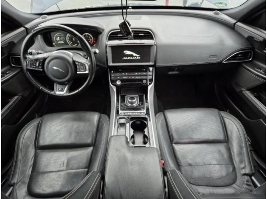2018 Jaguar XE Ingenium Edition 2018 Jaguar XE Ingenium Edition