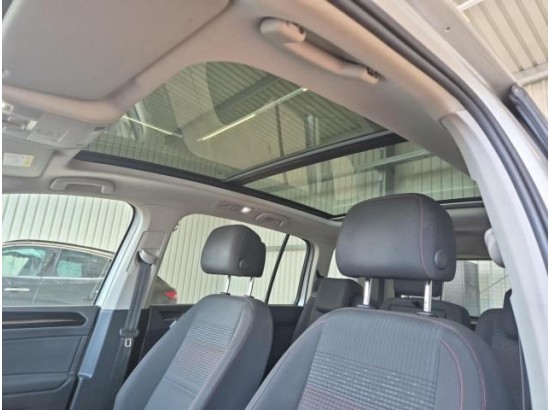 2017 Volkswagen Touran Sound BMT/Start-Stopp 2017 Volkswagen Touran Sound BMT/Start-Stopp
