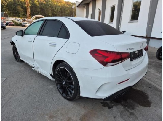 2020 Mercedes-Benz A -Klasse Lim. A 250 e Edition 2020 2020 Mercedes-Benz A -Klasse Lim. A 250 e Edition 2020