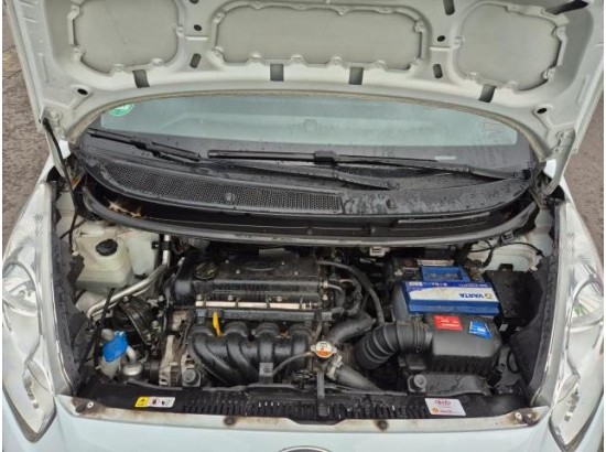 2016 Kia Venga UEFA Euro 2016 2016 Kia Venga UEFA Euro 2016
