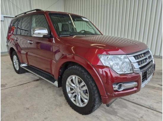 2017 Mitsubishi Pajero 3.2 DI-D Top 2017 Mitsubishi Pajero 3.2 DI-D Top