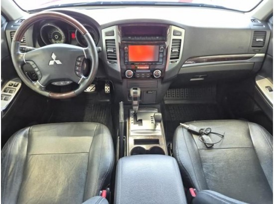 2017 Mitsubishi Pajero 3.2 DI-D Top 2017 Mitsubishi Pajero 3.2 DI-D Top
