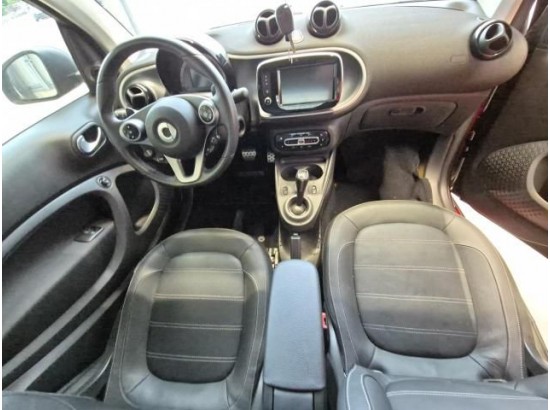 2017 Smart fortwo cabrio Basis 66 kW 2017 Smart fortwo cabrio Basis 66 kW