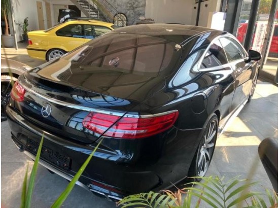 2015 Mercedes-Benz S -Klasse Coupe S 63 AMG 2015 Mercedes-Benz S -Klasse Coupe S 63 AMG