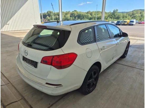 2015 Opel Astra J Sports Tourer Selection