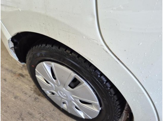 2015 Mitsubishi Space Star Basis 2015 Mitsubishi Space Star Basis