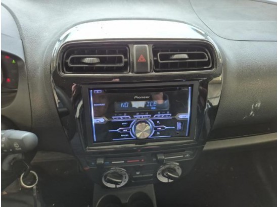 2015 Mitsubishi Space Star Basis 2015 Mitsubishi Space Star Basis