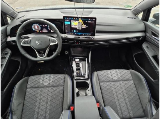 2025 Volkswagen Golf VIII Variant 1.5 eTSI 110 kW R-Line 2025 Volkswagen Golf VIII Variant 1.5 eTSI 110 kW R-Line