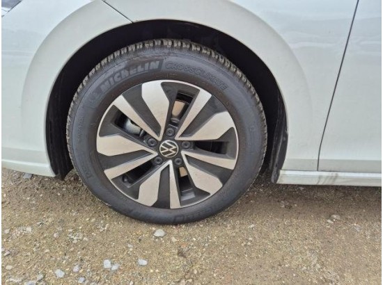2025 Volkswagen Golf VIII Variant 1.5 eTSI 110 kW Goal 2025 Volkswagen Golf VIII Variant 1.5 eTSI 110 kW Goal