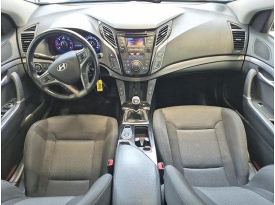 2016 Hyundai i40 cw blue Trend 2016 Hyundai i40 cw blue Trend