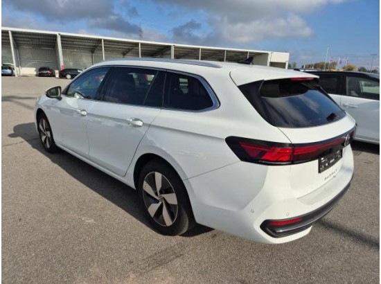 2025 Volkswagen Passat Variant 2.0 TDI 110 kW Business 2025 Volkswagen Passat Variant 2.0 TDI 110 kW Business