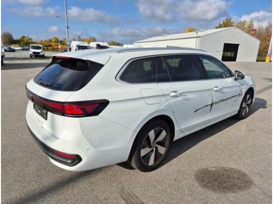 2025 Volkswagen Passat Variant 2.0 TDI 110 kW Business 2025 Volkswagen Passat Variant 2.0 TDI 110 kW Business