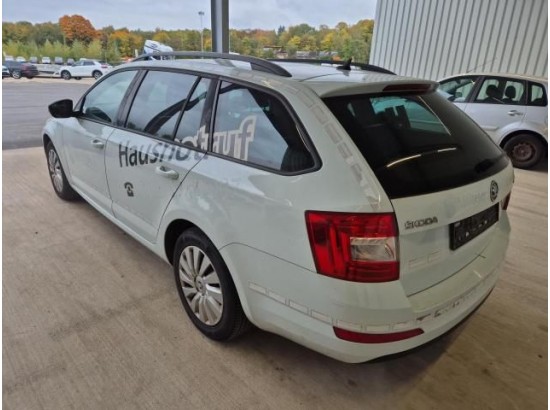 2015 Skoda Octavia Combi Ambition 2015 Skoda Octavia Combi Ambition
