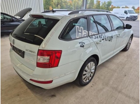 2015 Skoda Octavia Combi Ambition 2015 Skoda Octavia Combi Ambition