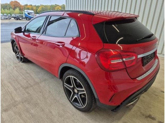 2015 Mercedes-Benz GLA -Klasse GLA 200 Street Style 2015 Mercedes-Benz GLA -Klasse GLA 200 Street Style