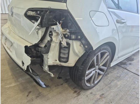 2015 Volkswagen Golf VII Lim. Cup BMT 2015 Volkswagen Golf VII Lim. Cup BMT