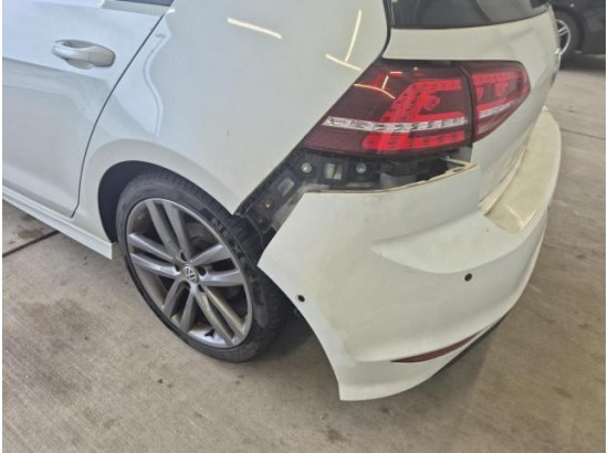 2015 Volkswagen Golf VII Lim. Cup BMT 2015 Volkswagen Golf VII Lim. Cup BMT