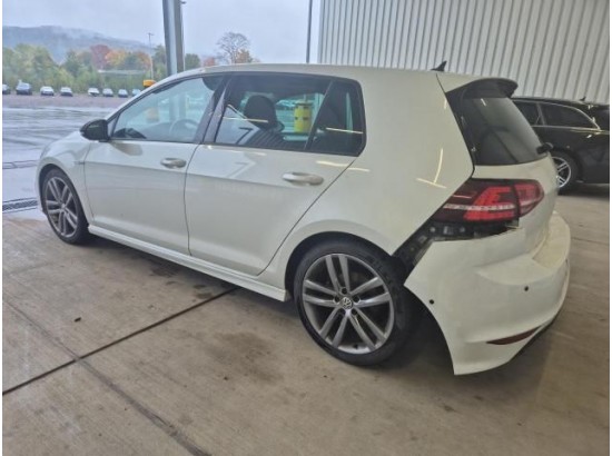 2015 Volkswagen Golf VII Lim. Cup BMT 2015 Volkswagen Golf VII Lim. Cup BMT