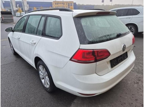2015 Volkswagen Golf VII Variant Trendline BMT 2015 Volkswagen Golf VII Variant Trendline BMT