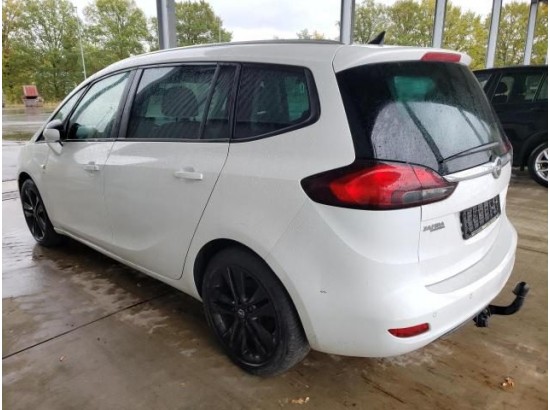 2015 Opel Zafira C Tourer drive 2015 Opel Zafira C Tourer drive