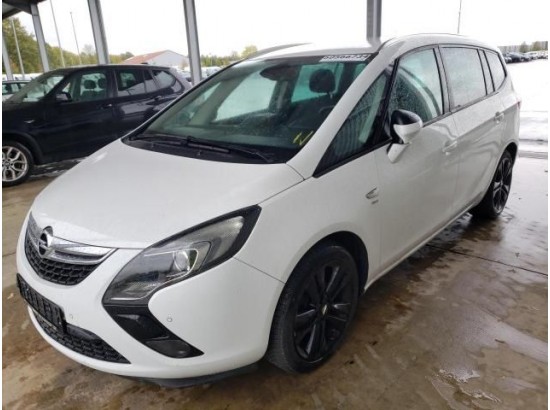 2015 Opel Zafira C Tourer drive 2015 Opel Zafira C Tourer drive
