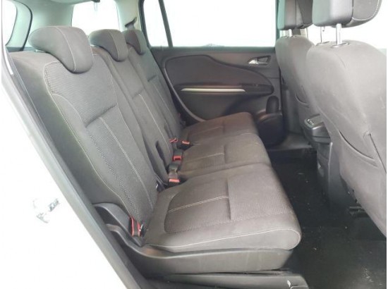 2015 Opel Zafira C Tourer drive 2015 Opel Zafira C Tourer drive