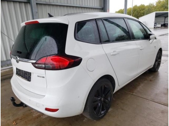 2015 Opel Zafira C Tourer drive 2015 Opel Zafira C Tourer drive