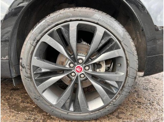2021 Jaguar F-PACE R-Dynamic SE AWD 2021 Jaguar F-PACE R-Dynamic SE AWD
