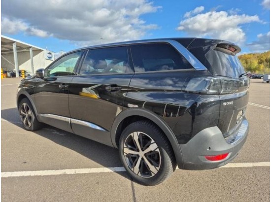 2022 Peugeot 5008 Allure