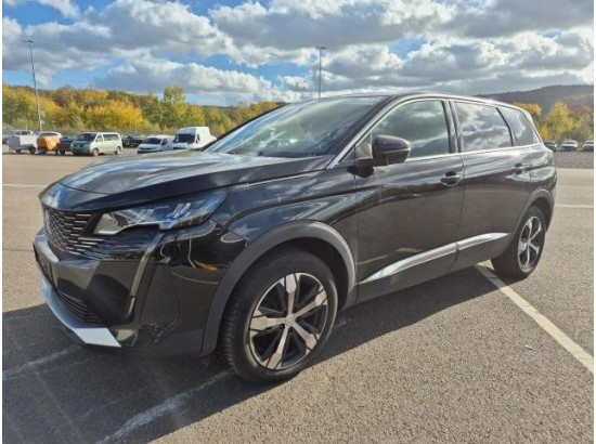 2022 Peugeot 5008 Allure