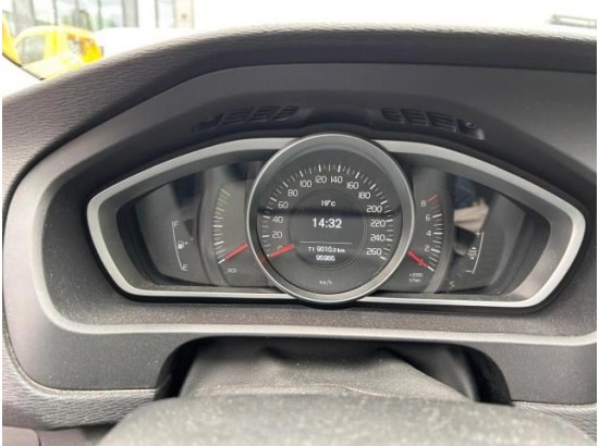 2018 Volvo V40 Kinetic 2018 Volvo V40 Kinetic