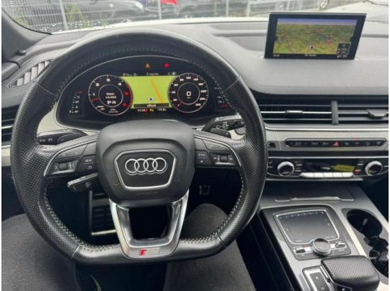 2016 Audi Q7 3.0 TDI quattro 2016 Audi Q7 3.0 TDI quattro