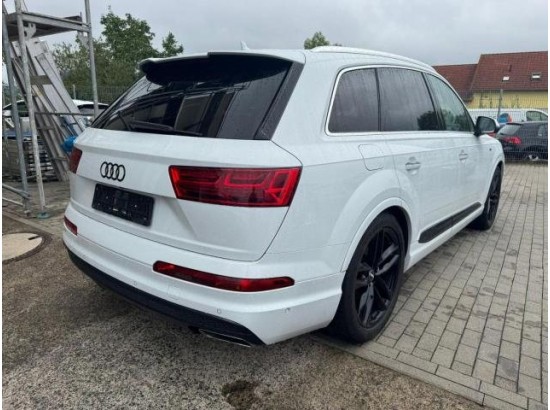 2016 Audi Q7 3.0 TDI quattro 2016 Audi Q7 3.0 TDI quattro