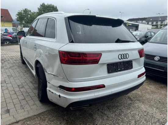 2016 Audi Q7 3.0 TDI quattro 2016 Audi Q7 3.0 TDI quattro