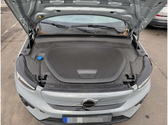 2024 Volvo C40 Ultimate Recharge Pure Electric 2WD 2024 Volvo C40 Ultimate Recharge Pure Electric 2WD