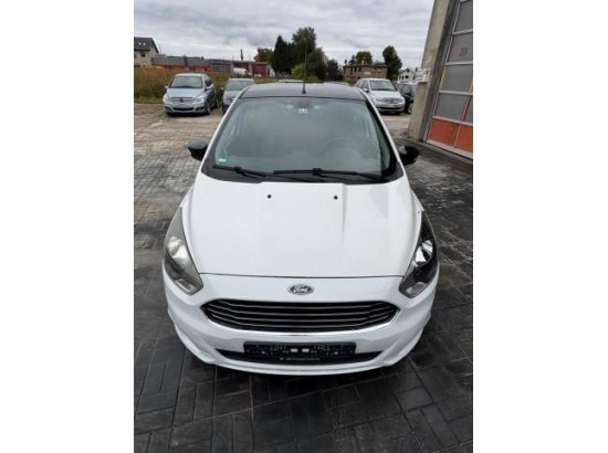 2017 Ford KA+ Black / White