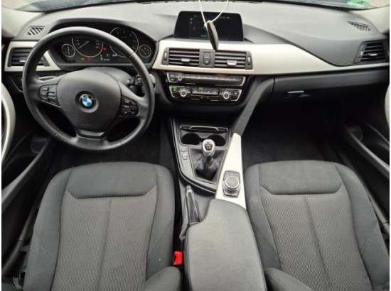 2018 BMW 3er Touring 318 d Advantage