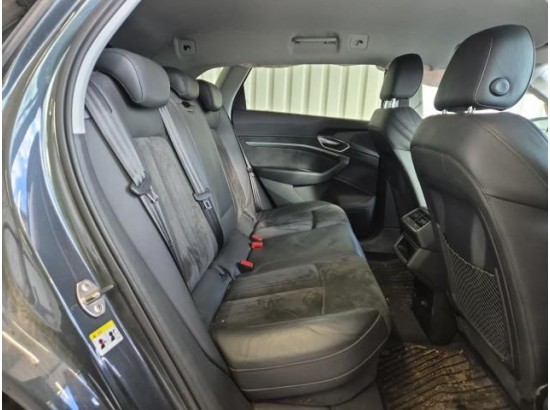 2020 Audi e-tron 50 quattro basis