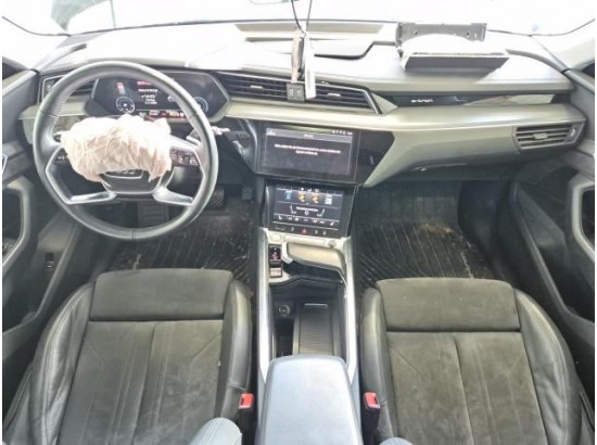 2020 Audi e-tron 50 quattro basis