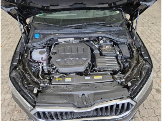 2025 Skoda Superb Combi 2.0 TSI 195 kW 4x4 Selection