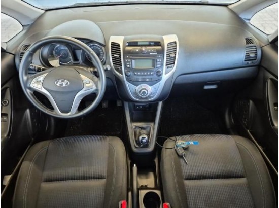 2017 Hyundai ix20 blue YES!