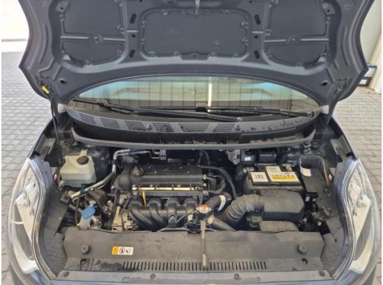 2017 Hyundai ix20 blue YES!