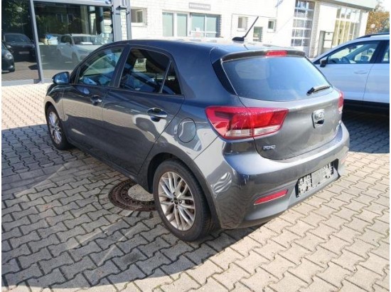 2017 Kia Rio Dream Team