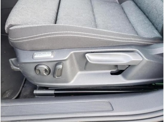 2024 Volkswagen Passat Variant Business