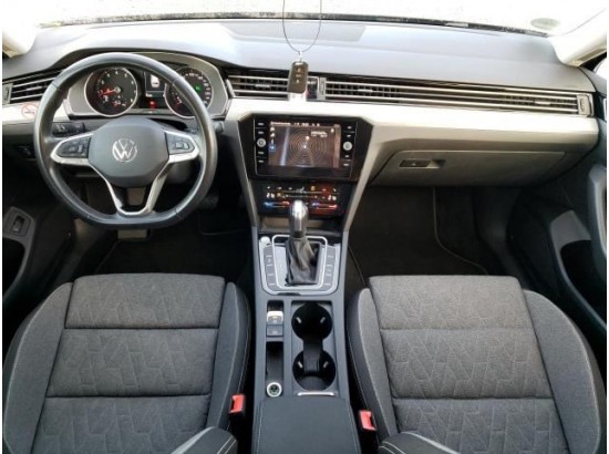 2024 Volkswagen Passat Variant Business