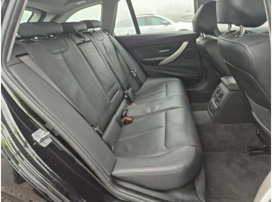 2017 BMW 3er Touring 320i Advantage
